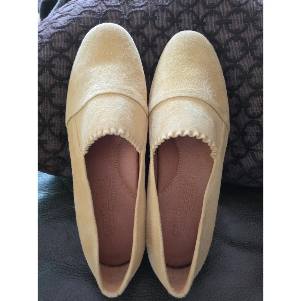 Gentle‎ Souls tan slip on leather loafers by Kenneth Cole, US 9.5